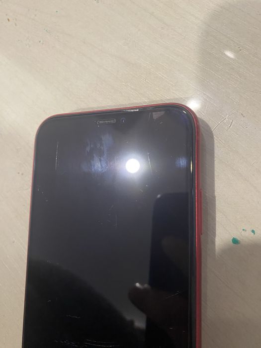 IPhone 11 в хорошем состоянии