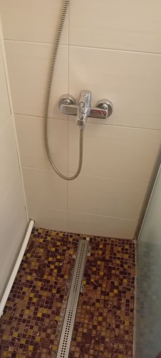 Închiriez garsoniera