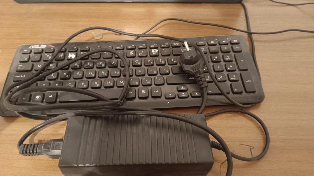 Продам Моноблок Asus