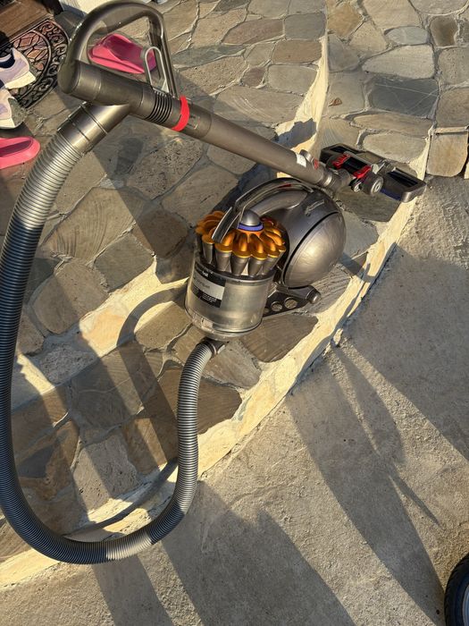 Aspirator Dyson Ball DC 37c Parquet