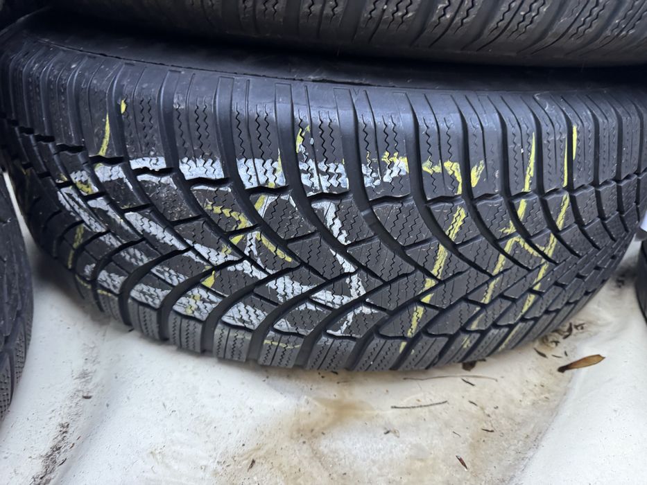 4 Anvelope Bridgestone Blizzak LM005 – 235/60 R18 107H