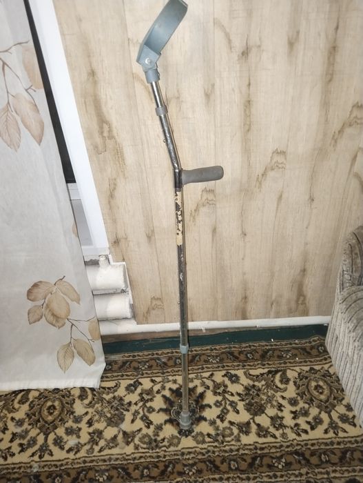 Костыль локтевой