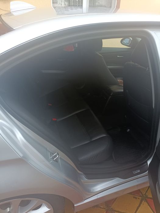 Vând BMW e 90 320i-benzina+gpl