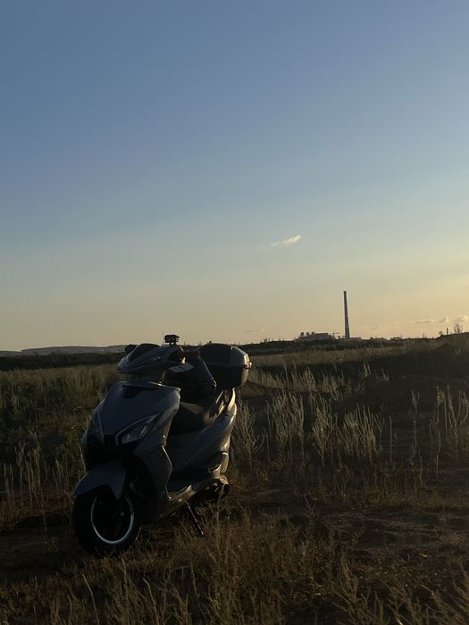 Продам скутер м10