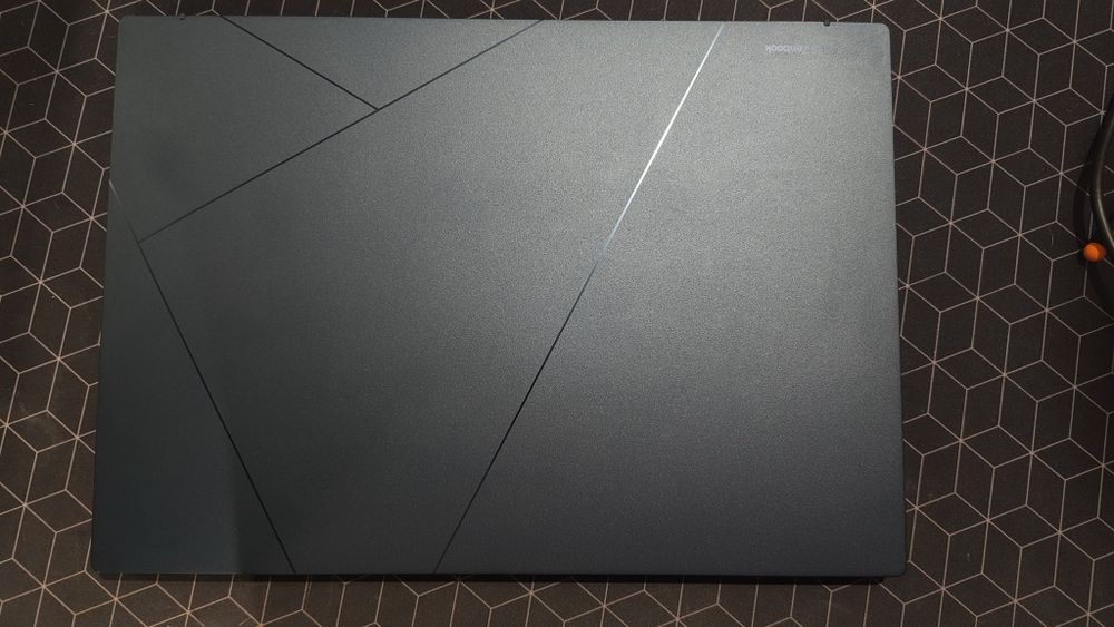 Asus ZenBook 14 OLED