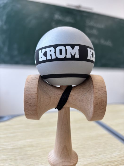 kendama krom strogo argintie(nelansata) NOU NOUTA