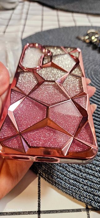 Чисто нов силиконав кейс за Samsung S24 и подарък