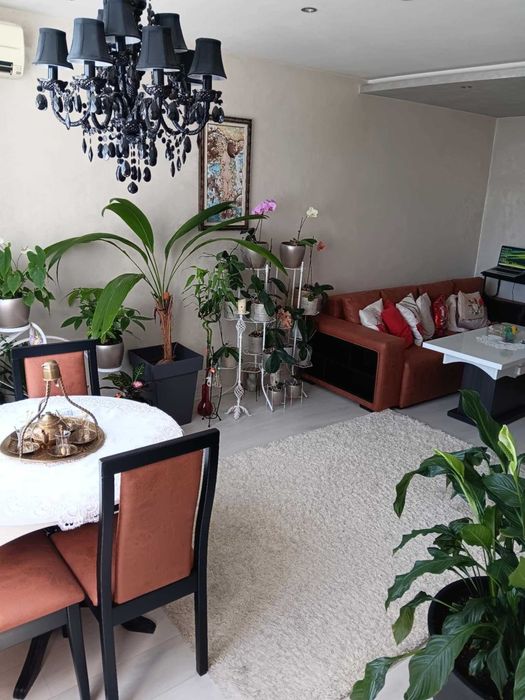 Дава се под наем Тристаен апартамент в Варна, Възраждане 1 - 70 кв.м за 650 € - Снимка #1