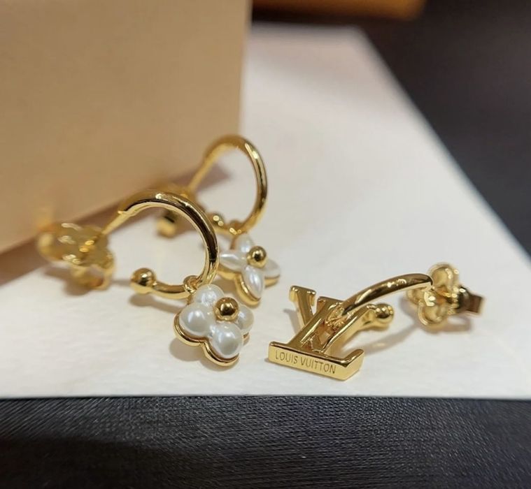 LV обеци New Season