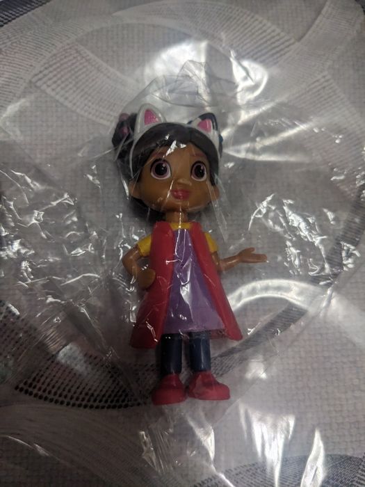 2 figurine Gabby's Dollhouse