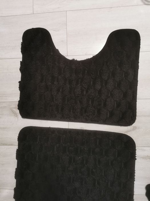 Vând covorașe baie