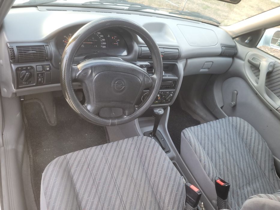 Se vinde apel an 1994 automat..recondiționat