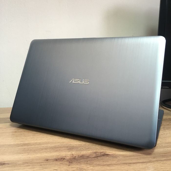 Офисной ноутбук Asus + Microsft Office