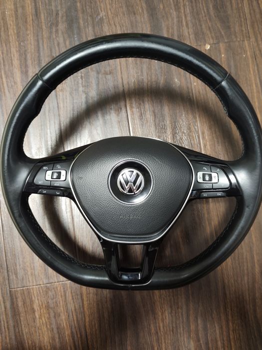 Volan Volkswagen Multifuncțional 18 Comenzi – Original OEM