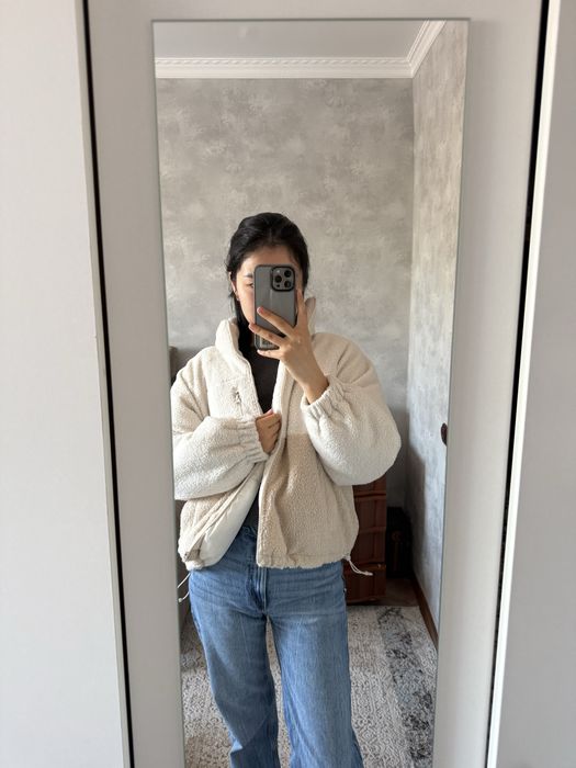 Продам одежду куртки,джинсы,кардиган