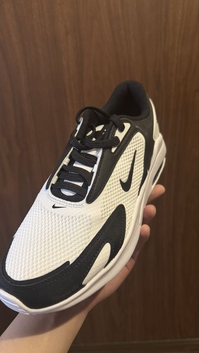 Nike кроссовки НОВЫЕ