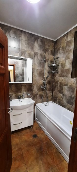 Apartament de vanzare mobilat si utilat