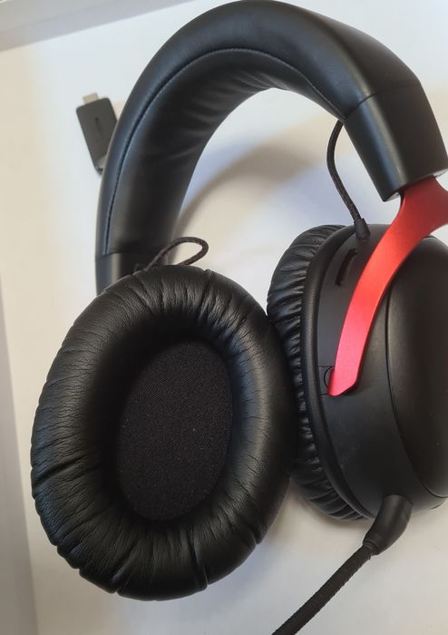 Căști gaming HyperX Cloud III wireless