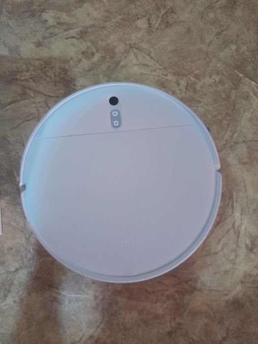 Продаю робот - пылесос.