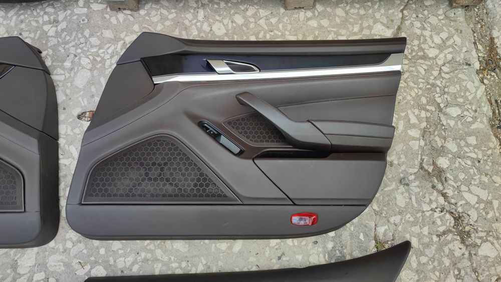 Кожен перфо салон Porsche Panamera 4S подгрев Порше Панамера
