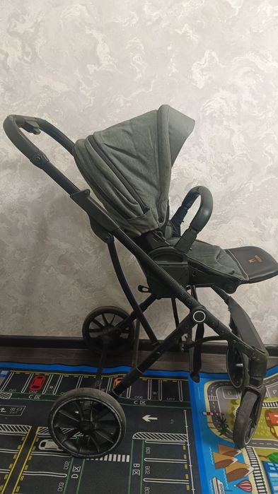 Продам детскую коляску