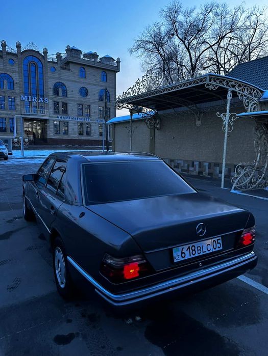 Мерседес мерс 124