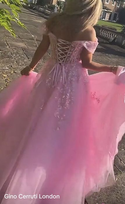 Вечерние платья по 10к