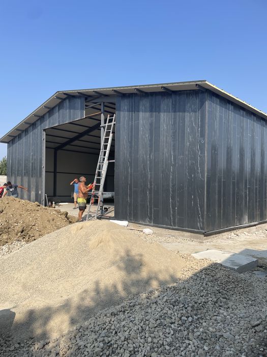 Service auto pe structura metalica 11 x 30 din profil ipe 220 si panou