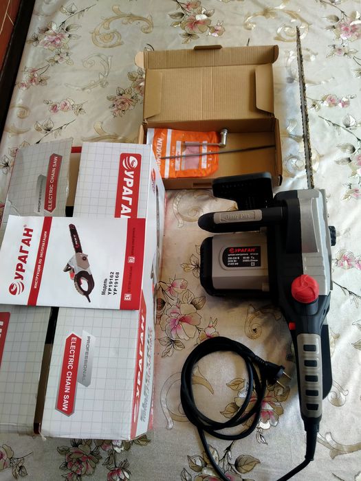 Электропила бренда Ураган 2850w