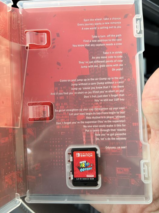 Minecraft и Super Mario Odissey за Nintendo Switch 2