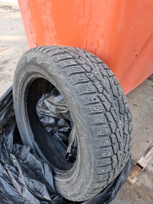 Продам шины с шипами