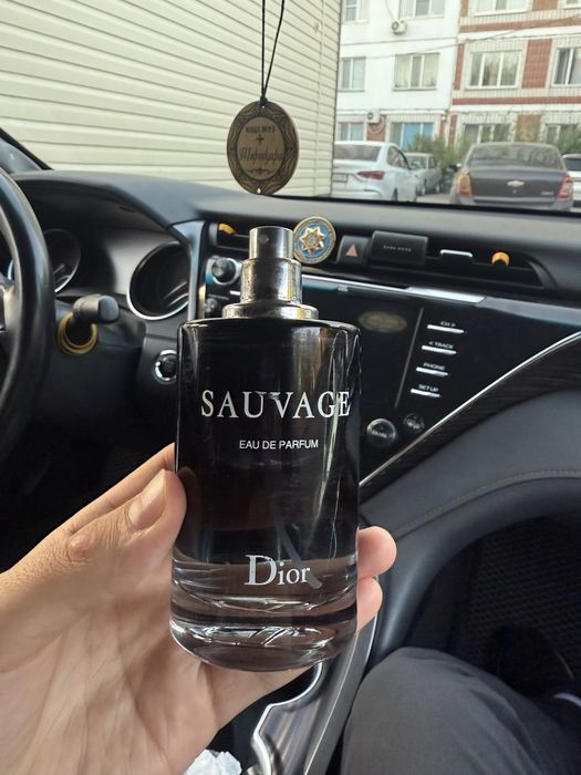 Продам парфюм dior savage