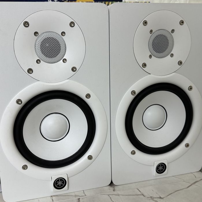 Монитор Yamaha hs5
