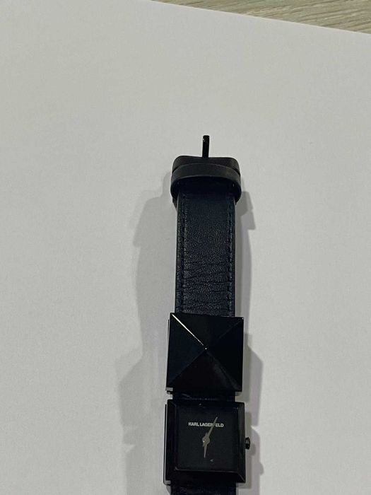 Продавам Дамски Часовник Karl Lagerfeld