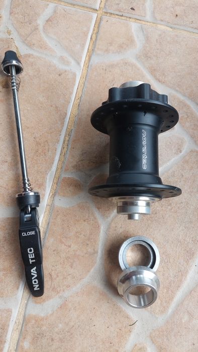 Butuc fata Novatec cu adaptor  qr sau 20 mm