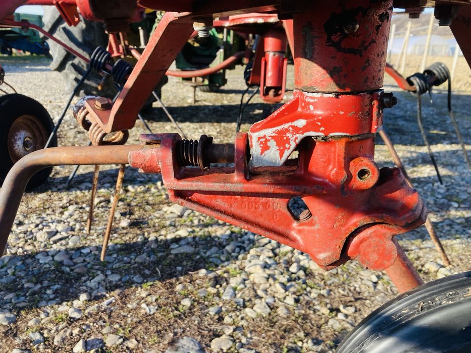 Grebla de scantalit, intors, imprastiat fan, iarba, lucerna Pottinger