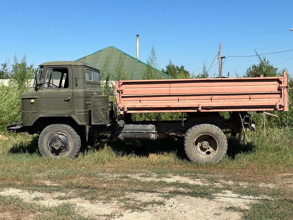 Газ 66 шишига на ходу
