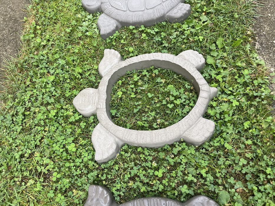 Цветя и Костенурки от бетон декорация за градина