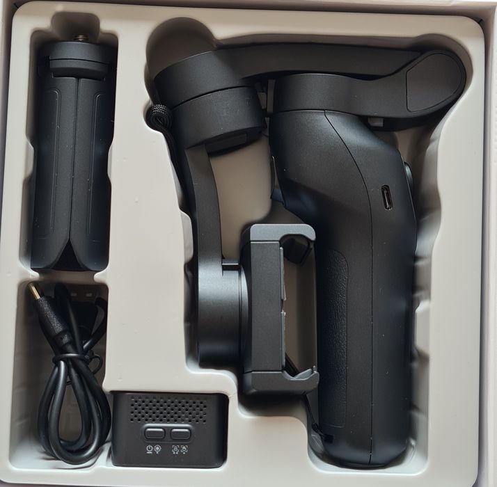 Стабилизатор для телефона 

Зарядка 3 час
Время использования 8 час (п