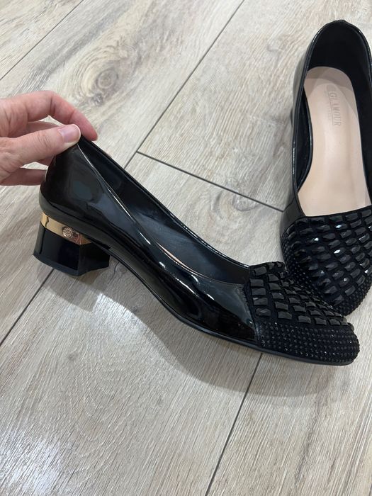 Продам туфли женские