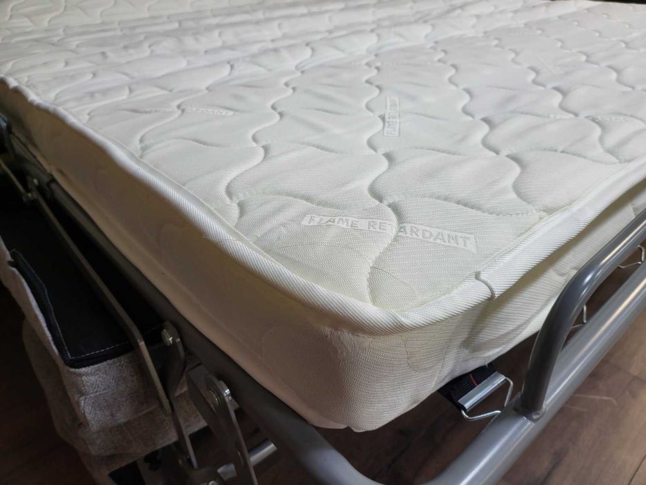 Сив диван от плат с функция сън "Myriad"