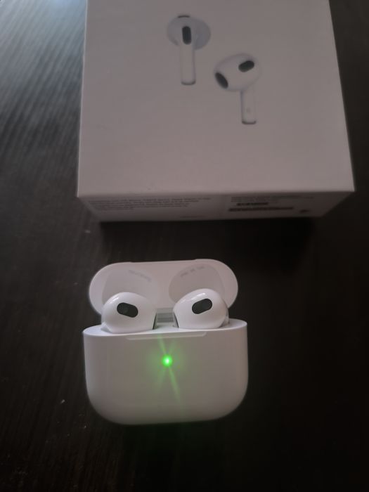 Наушники airpods