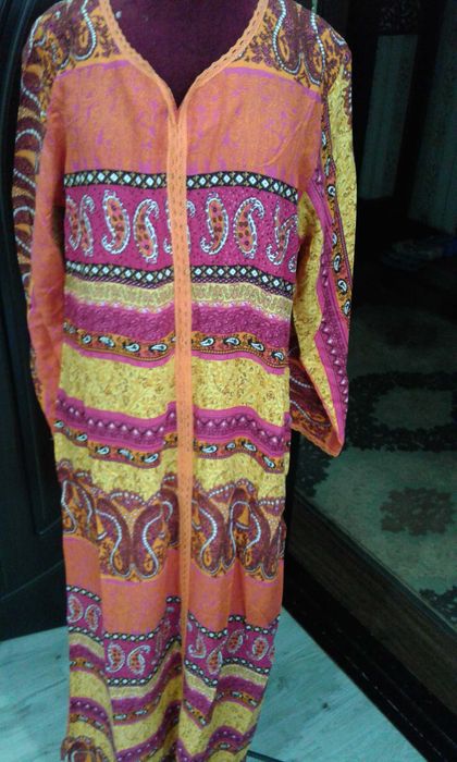 Платье женское продаётся