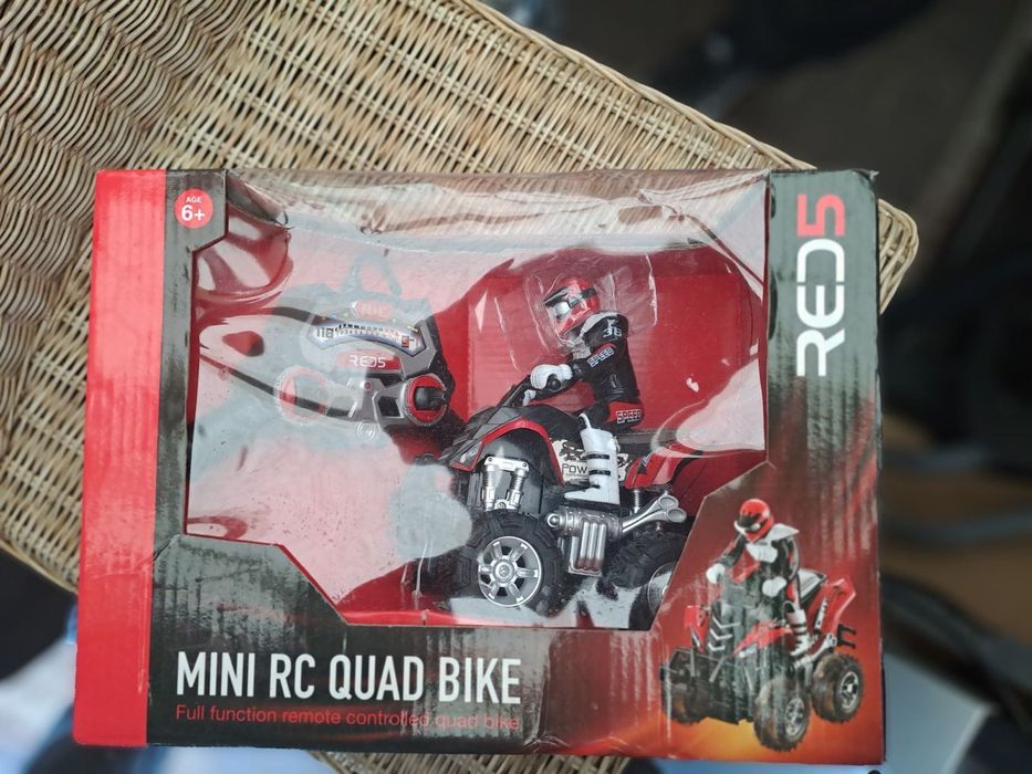 Бъги с дистанционно управление и детски булдозер Caterpillar