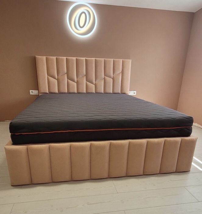 Тапицирана спалня Анна