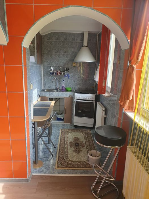 Închiriez apartament 2 camere