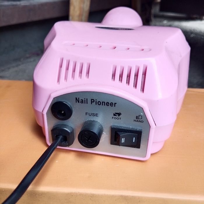 Маникюрный аппарат