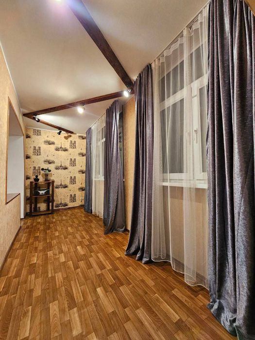 Венгерская Сергели. Аэропорт. 3/3/4 74м²  77 серия