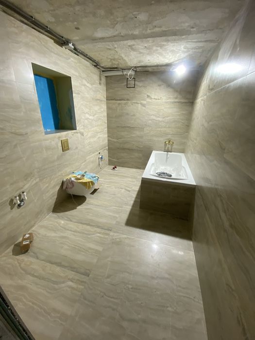 Кафельщик, укладка плитки