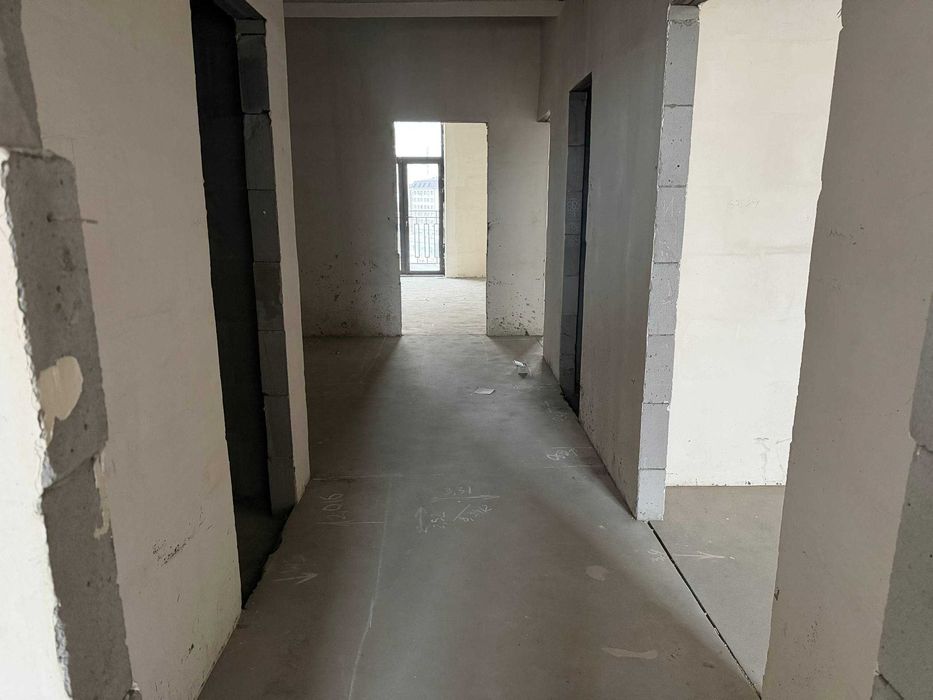 Квартира в ЖК Aviasozlar plaza ,базар Кадышева (ИТ)